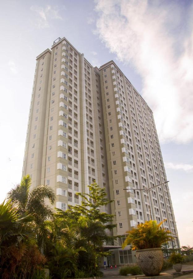 Skyland City Hotel Jatinangor Cilimus Esterno foto