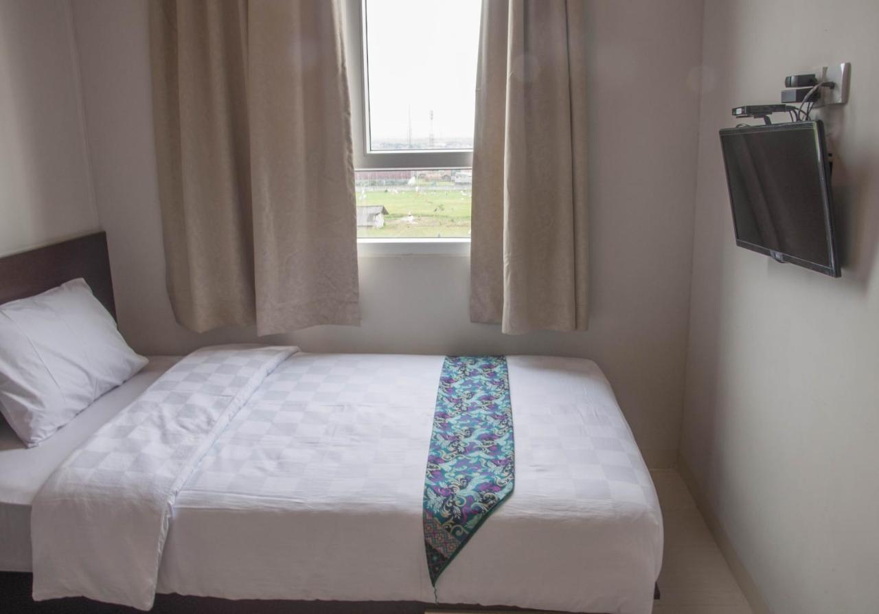 Skyland City Hotel Jatinangor Cilimus Esterno foto